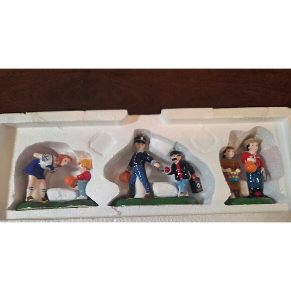 Dept 56 Halloween Kids Set of 3 55186 Snow Village Halloween - Picture 3 of 8